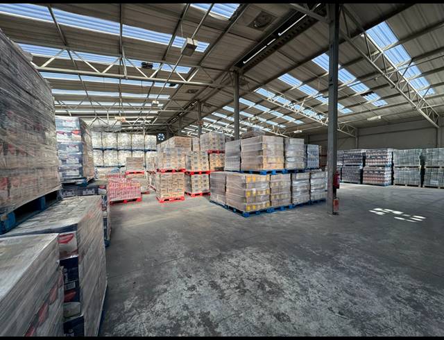 1,300M² WAREHOUSE TO LET IN INDUSTRIA WEST